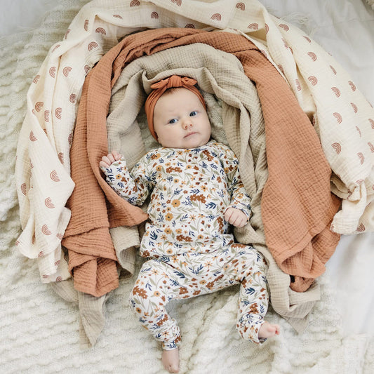 Wraparound Cloth Gauze Scarf Three-piece Set Baby Wrapping Blanket